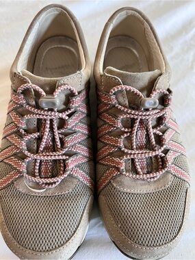 Dansko Women's Taupe Casual Lace-Lock Sneakers